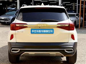 KIA Seltos - Vista 4