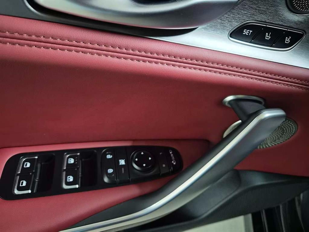 KIA Stinger - Vista 12