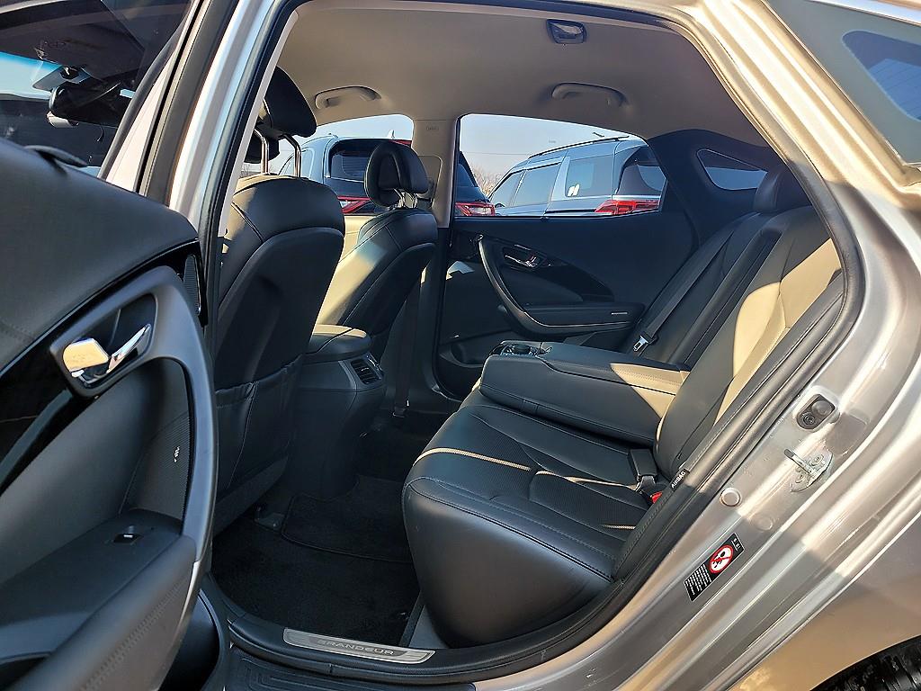 HYUNDAI Grandeur - Vista 7