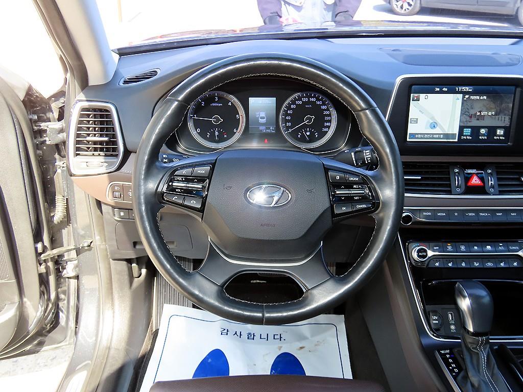 HYUNDAI Grandeur - Vista 8