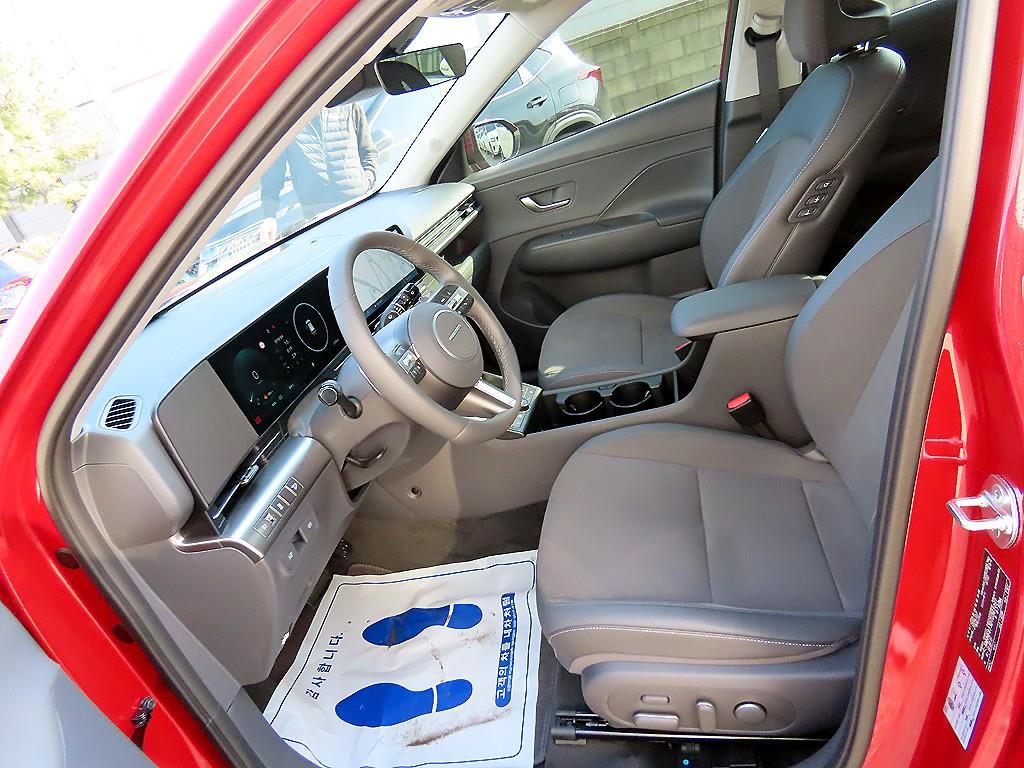 HYUNDAI Kona - Vista 5