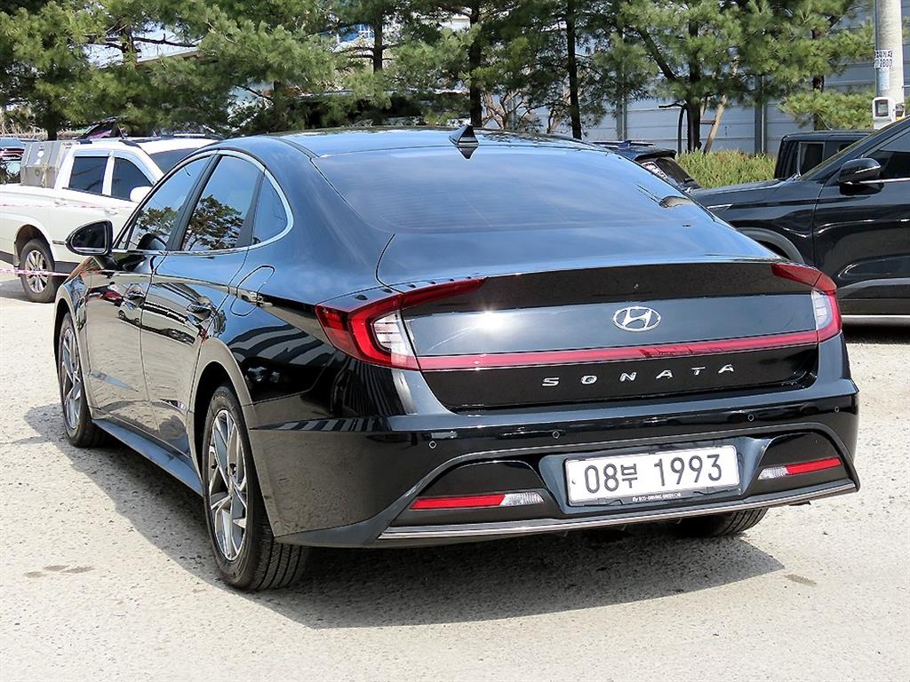 HYUNDAI Sonata - Vista 3