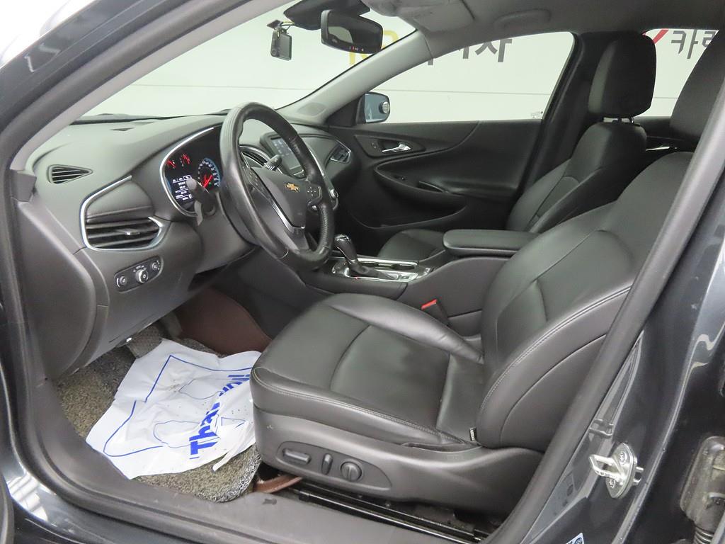 Chevrolet Malibu - Vista 5