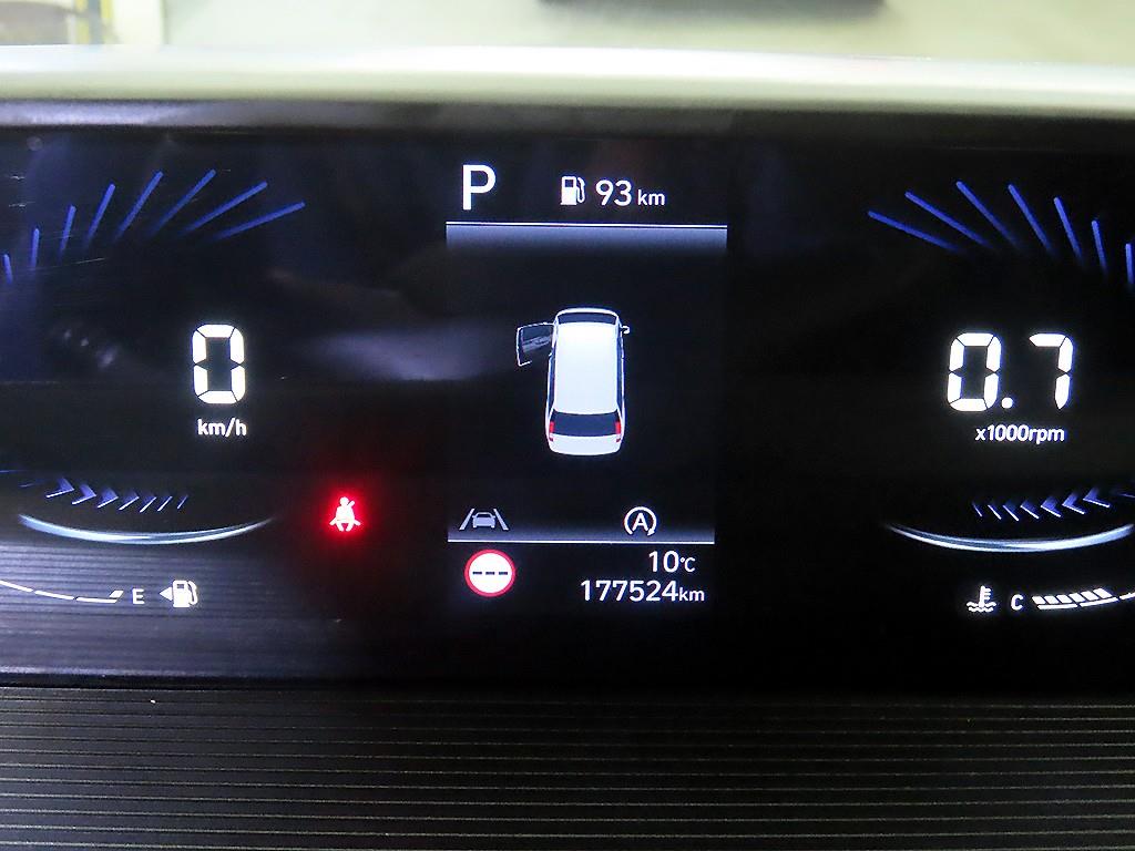 HYUNDAI Staria - Vista 9