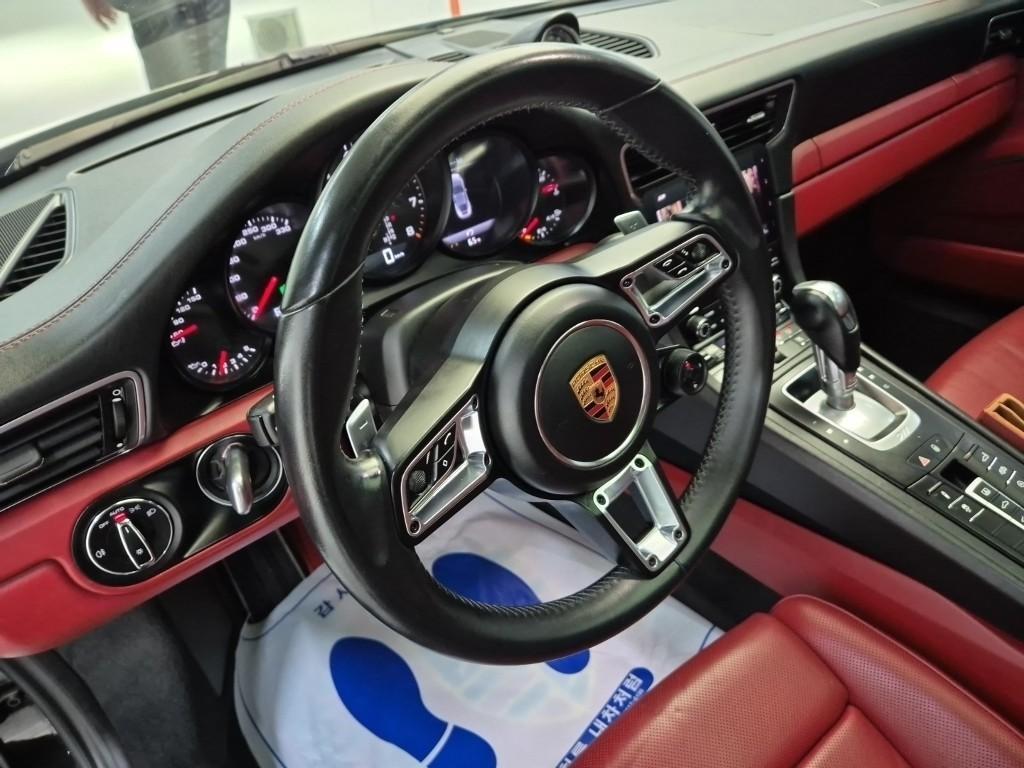 Porsche 911 - Vista 9