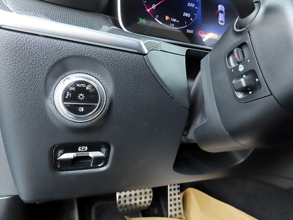 Mercedes Benz C Class - Vista 12