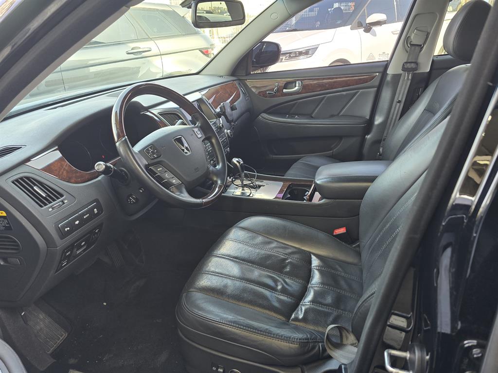 HYUNDAI Equus - Vista 3