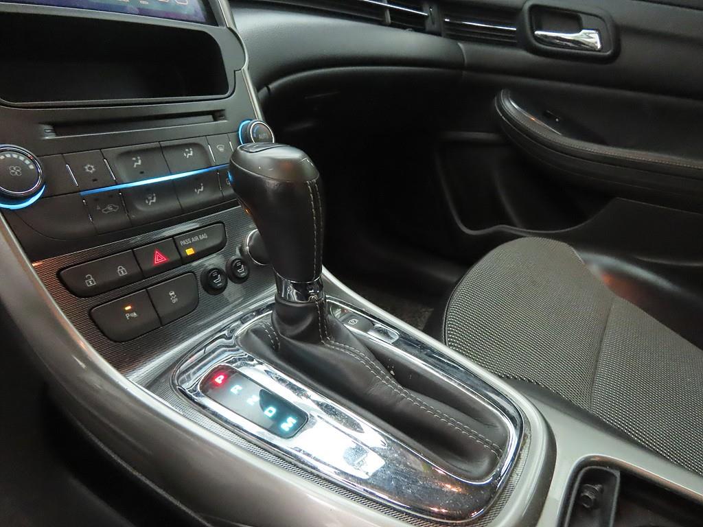 Chevrolet Malibu - Vista 11