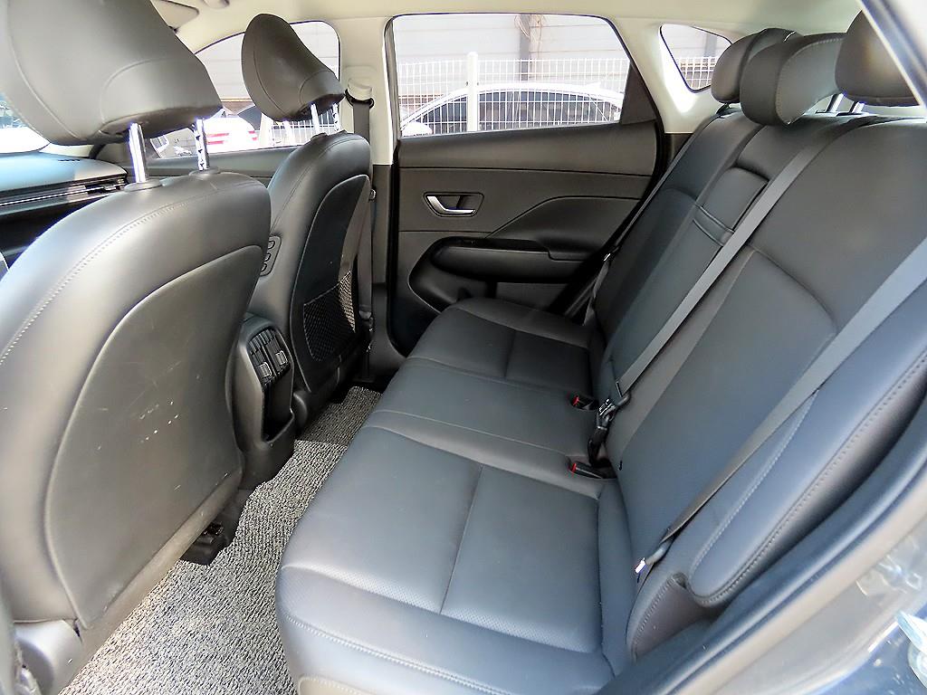 HYUNDAI Kona - Vista 6