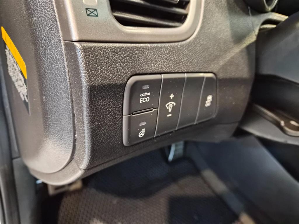 HYUNDAI Avante - Vista 11