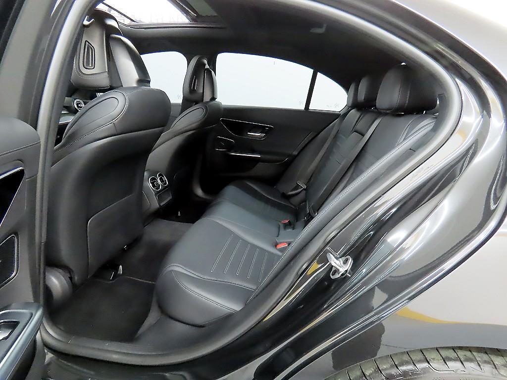 Mercedes Benz C Class - Vista 6