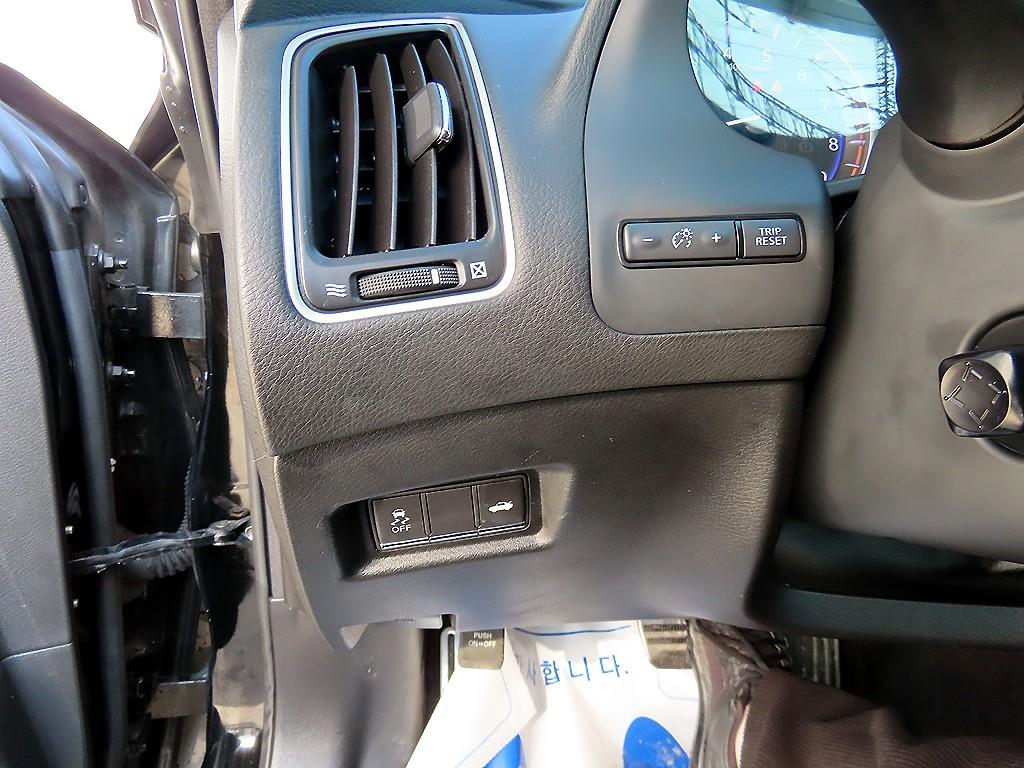 Infiniti Q - Vista 11