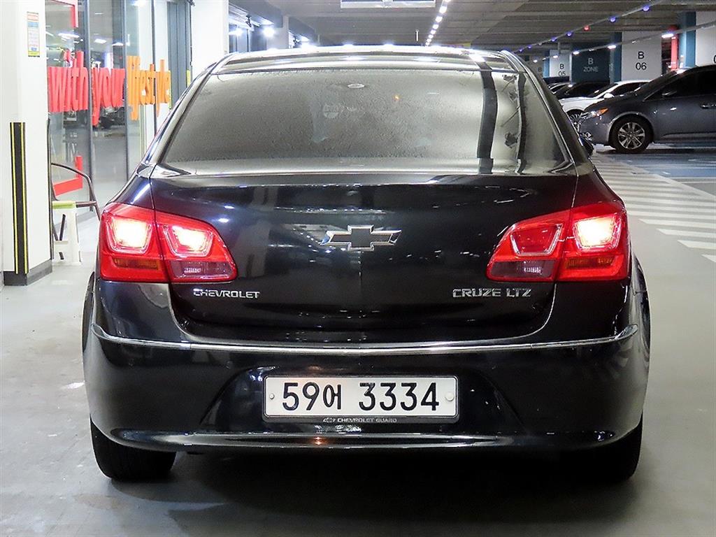 Chevrolet Cruise - Vista 5