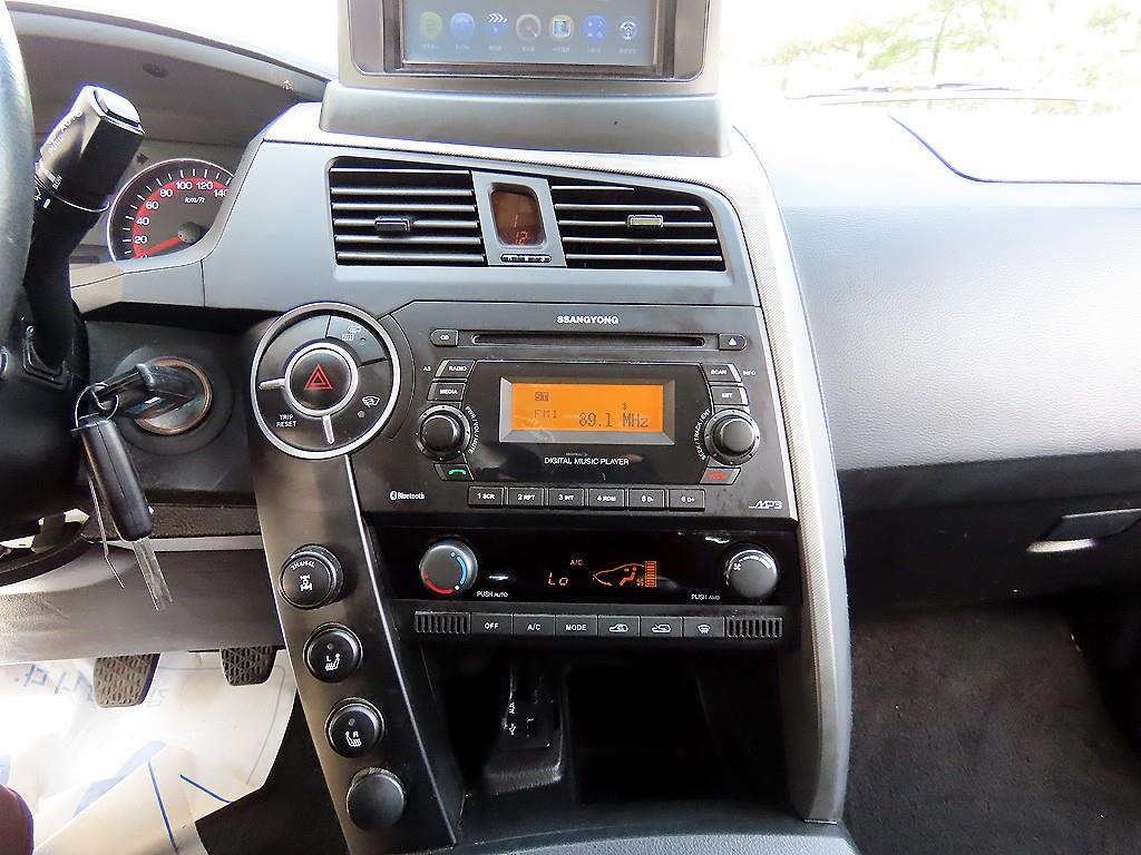 Ssangyong Korando - Vista 12