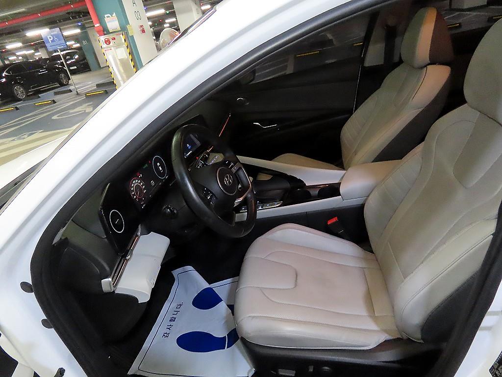 HYUNDAI Avante - Vista 6