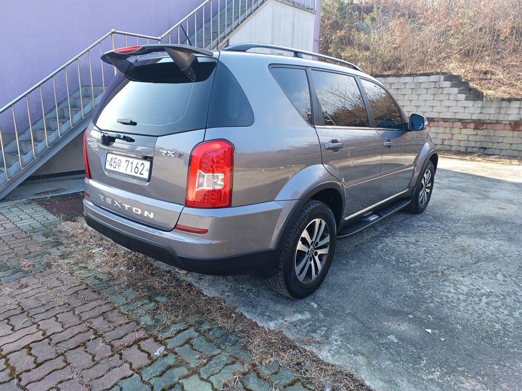 Ssangyong Rexton - Vista 5