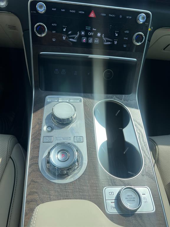 Genesis GV80 - Vista 12