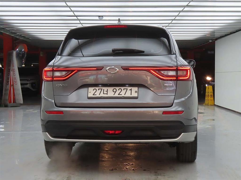 SAMSUNG QM6 - Vista 3