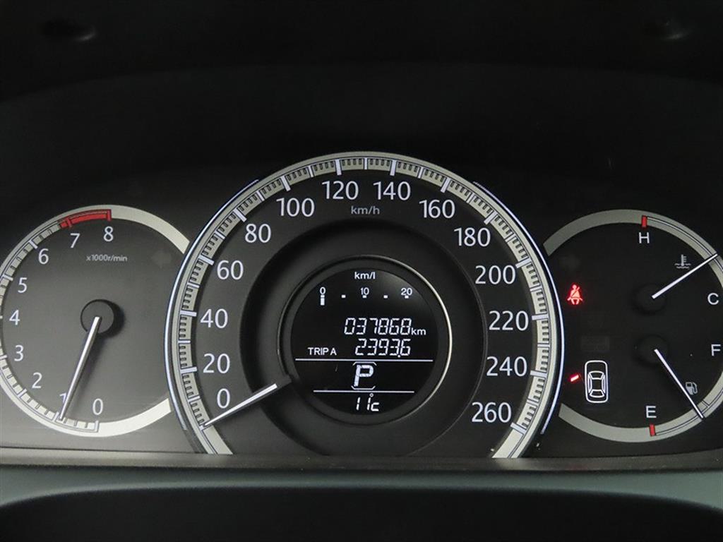 Honda Accord - Vista 9