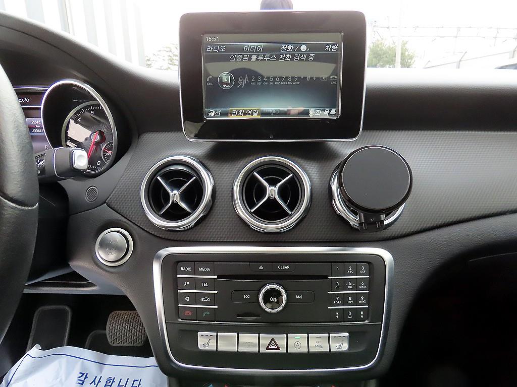 Mercedes Benz GLA Class 2018 Negro - Importación desde Corea - HF Imports Iquique - Foto 13