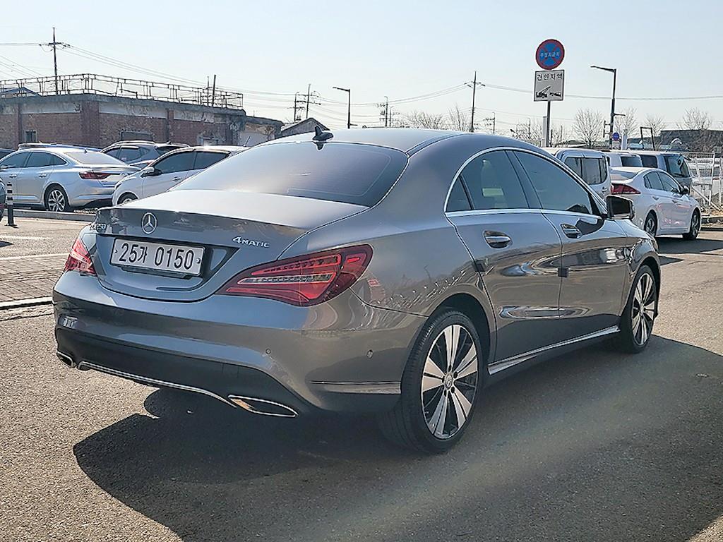Mercedes Benz CLA Class - Vista 3