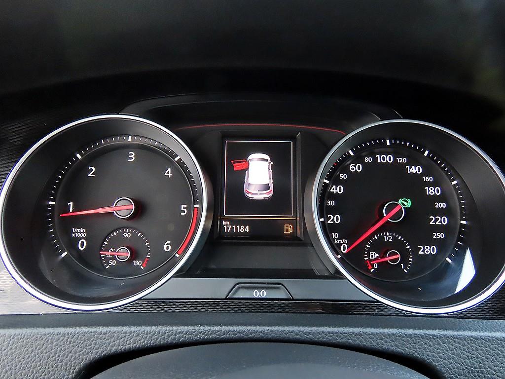 Volkswagen Golf - Vista 9