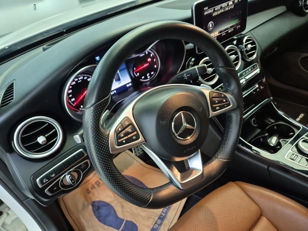 Mercedes Benz C Class - Vista 9