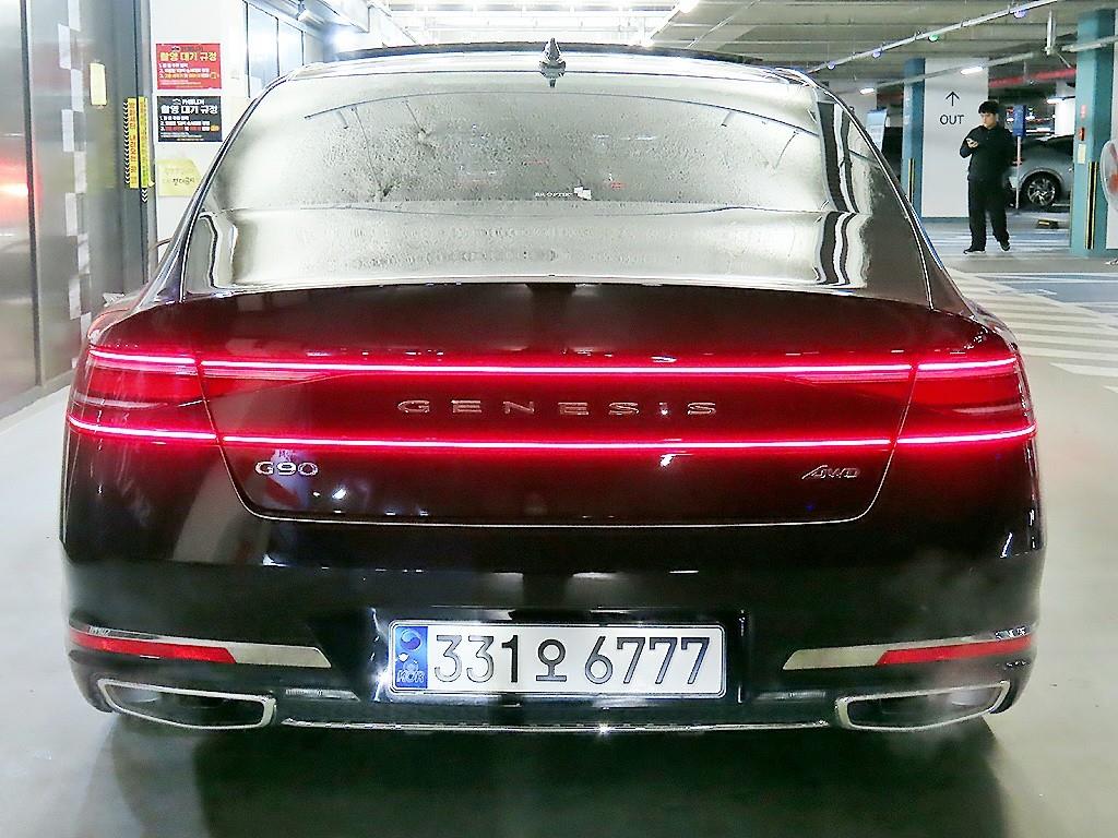 Genesis G90 - Vista 5