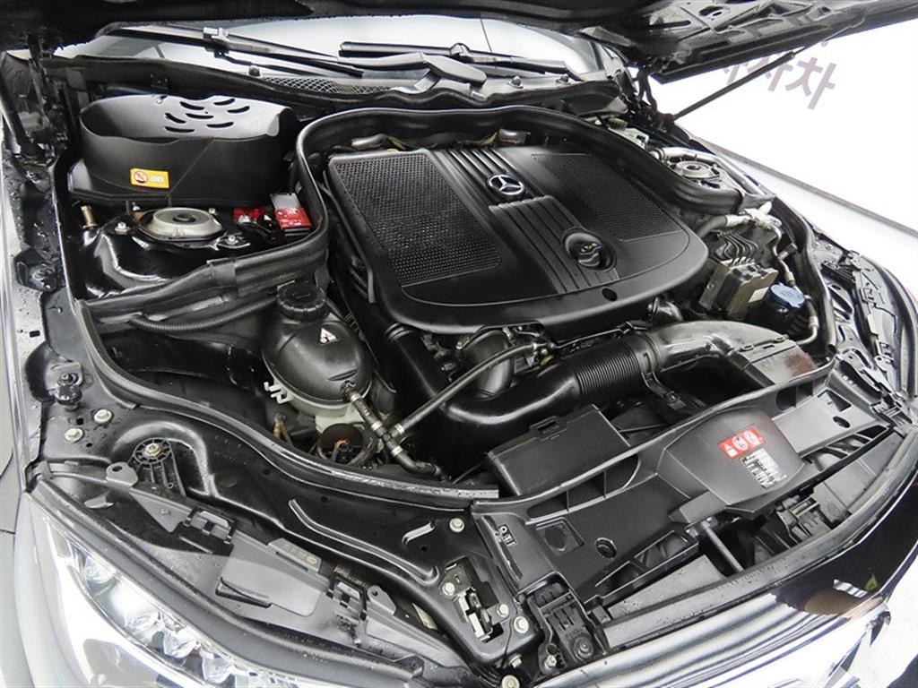 Mercedes Benz E class 2014 Negro - Importación desde Corea - HF Imports Iquique - Foto 19