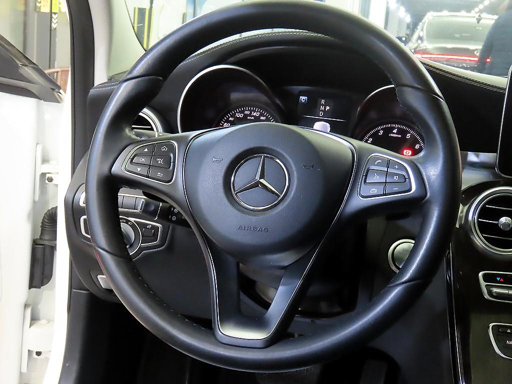 Mercedes Benz C Class - Vista 8