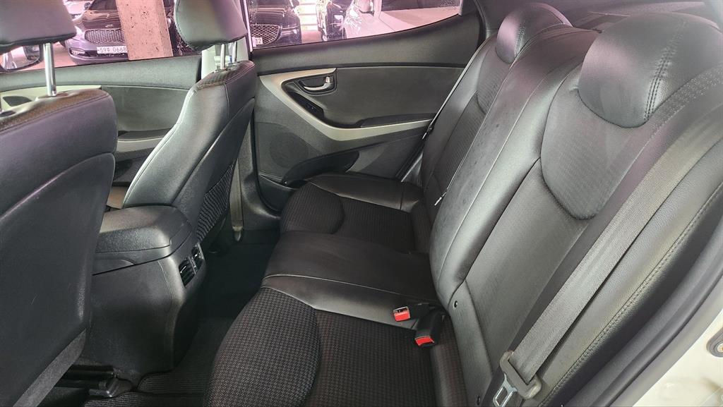 HYUNDAI Avante 2014 Blanco - Importación desde Corea - HF Imports Iquique - Foto 15