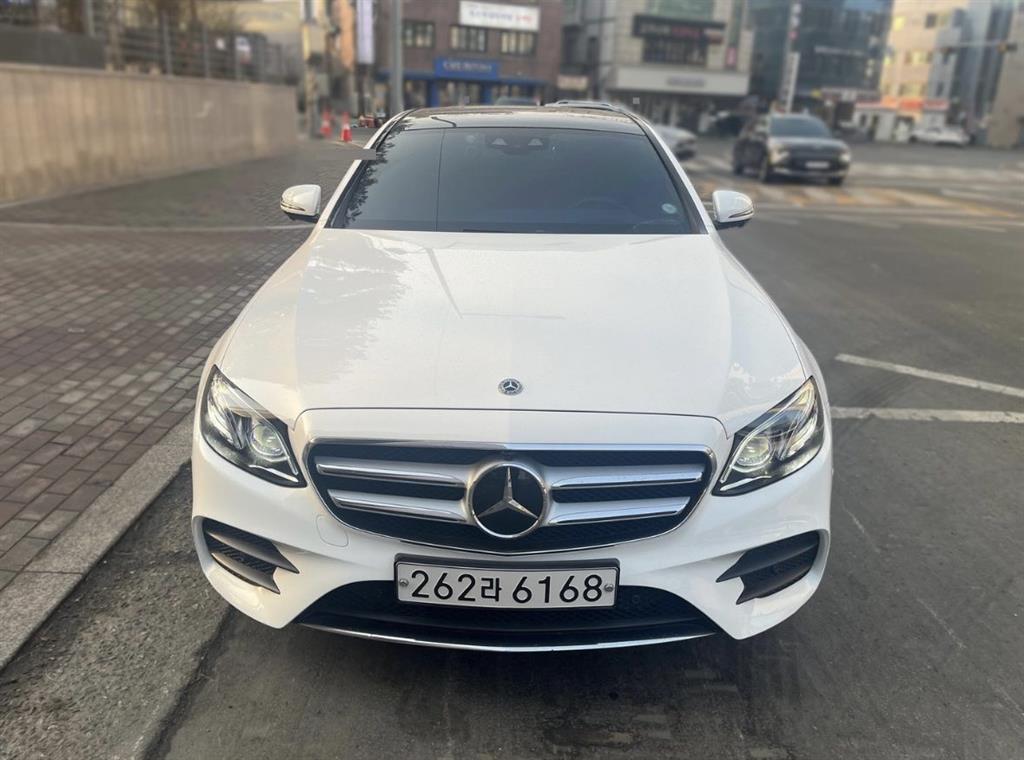 Mercedes Benz E class 2020 Blanco - Importación desde Corea - HF Imports Iquique - Foto 1
