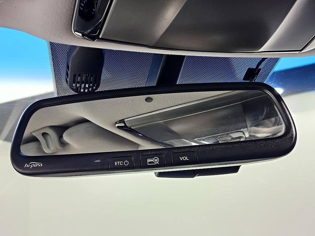 HYUNDAI Grandeur - Vista 11