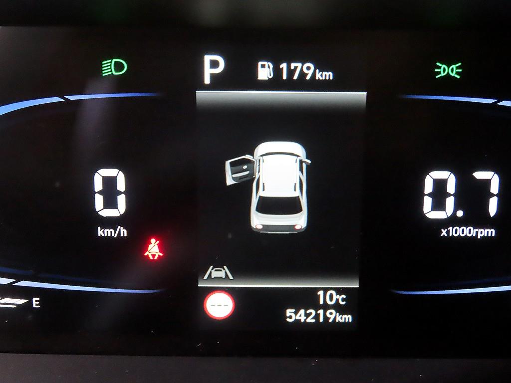 HYUNDAI Casper - Vista 9