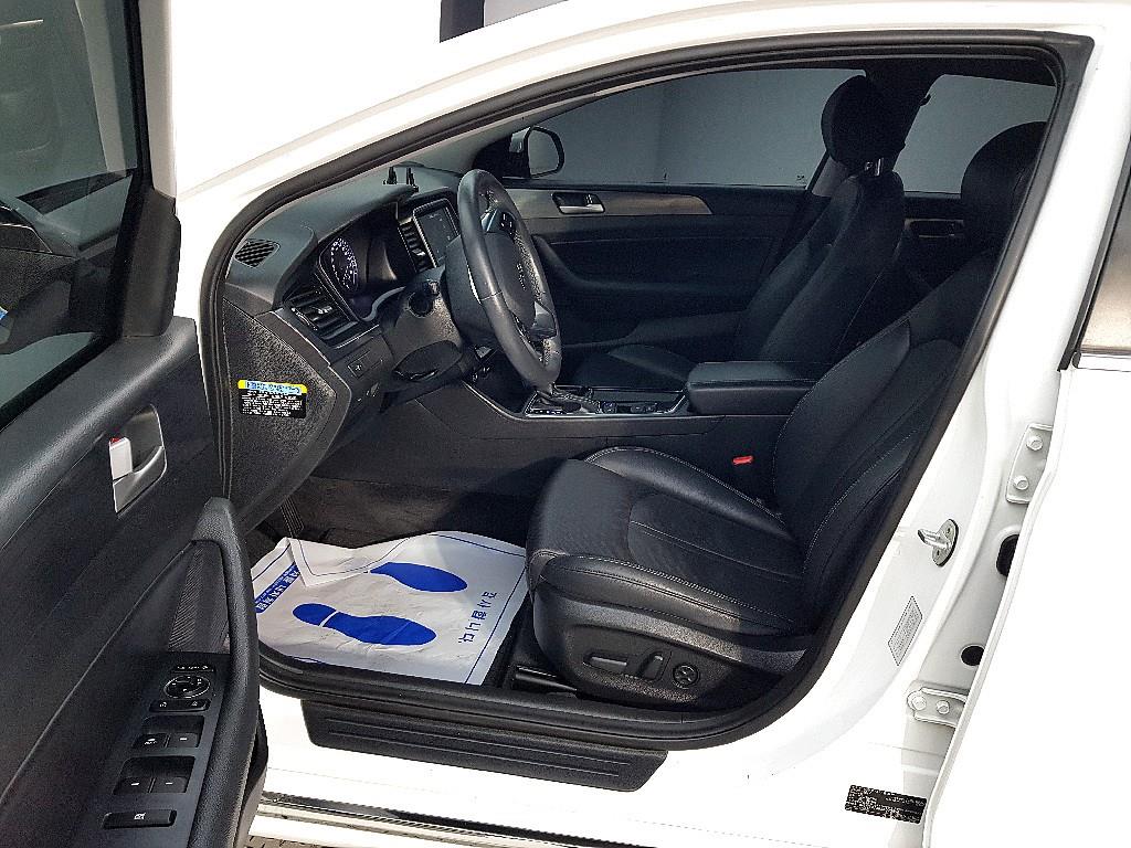 HYUNDAI Sonata - Vista 8