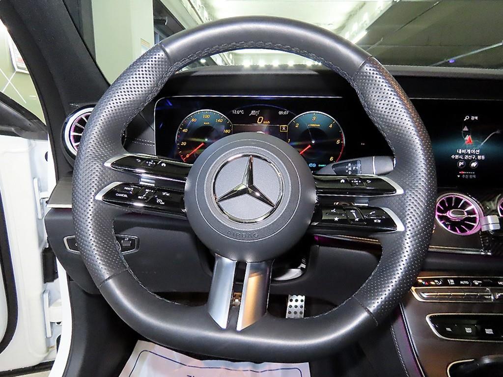 Mercedes Benz E class - Vista 8