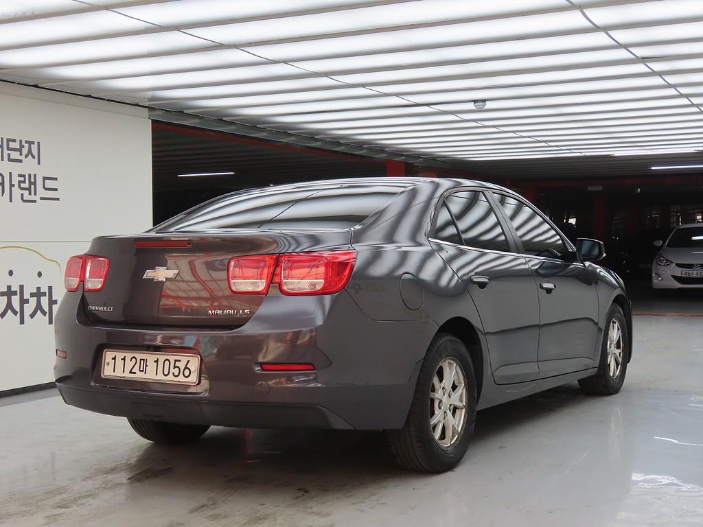 Chevrolet Malibu - Vista 4