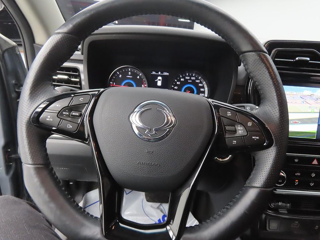 Ssangyong Tivoli - Vista 8