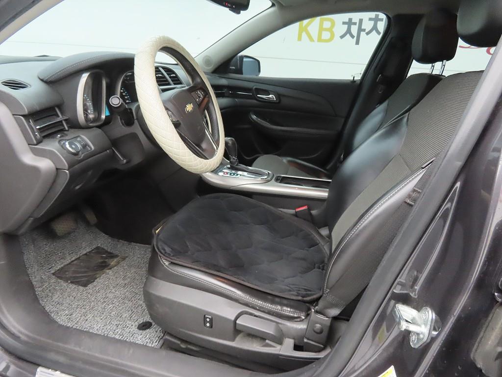 Chevrolet Malibu - Vista 5