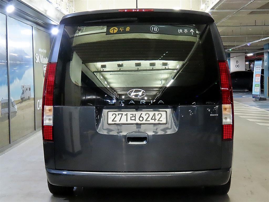 HYUNDAI Staria - Vista 5