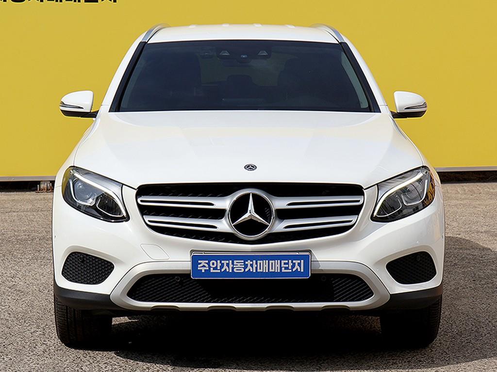 Mercedes Benz GLC Class 2019 Blanco - Importación desde Corea - HF Imports Iquique - Foto 1