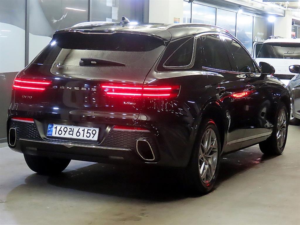 Genesis GV70 - Vista 4
