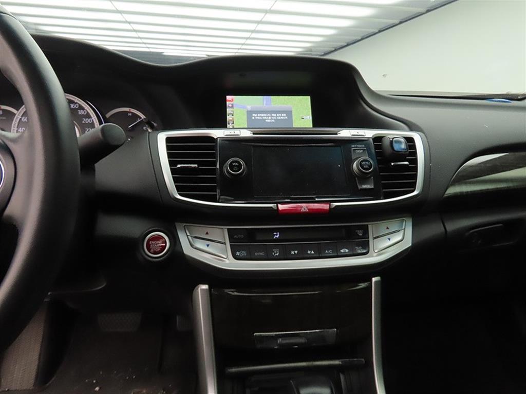 Honda Accord - Vista 12