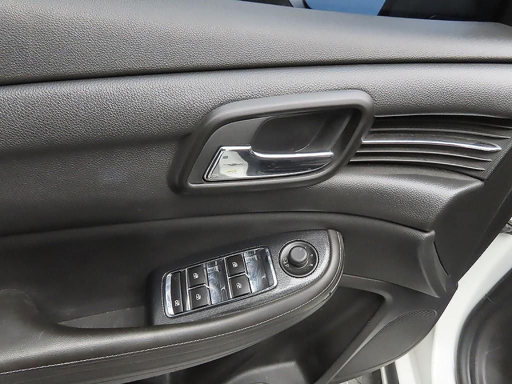 Chevrolet Malibu 2015 Blanco - Importación desde Corea - HF Imports Iquique - Foto 11