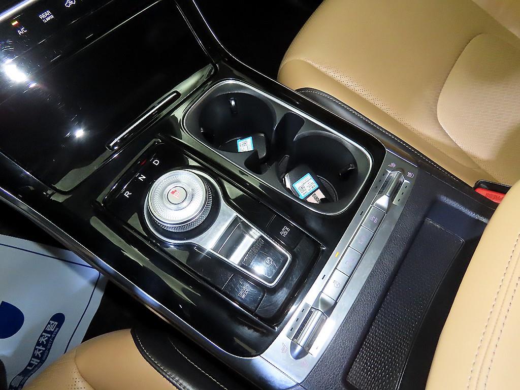 KIA Carnival - Vista 12