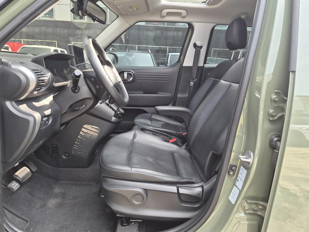 HYUNDAI Casper - Vista 11