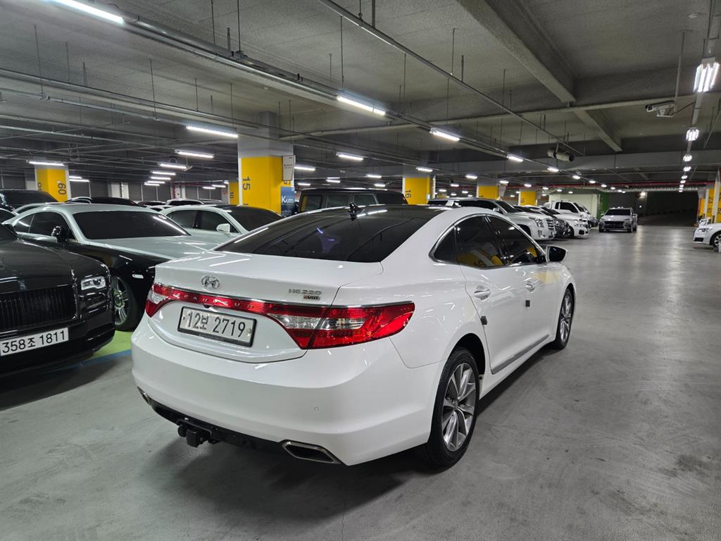 HYUNDAI Grandeur - Vista 6