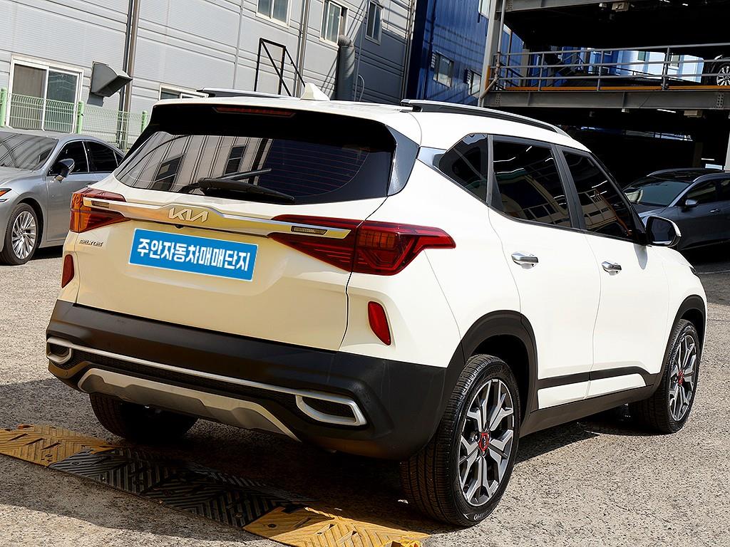 KIA Seltos - Vista 5