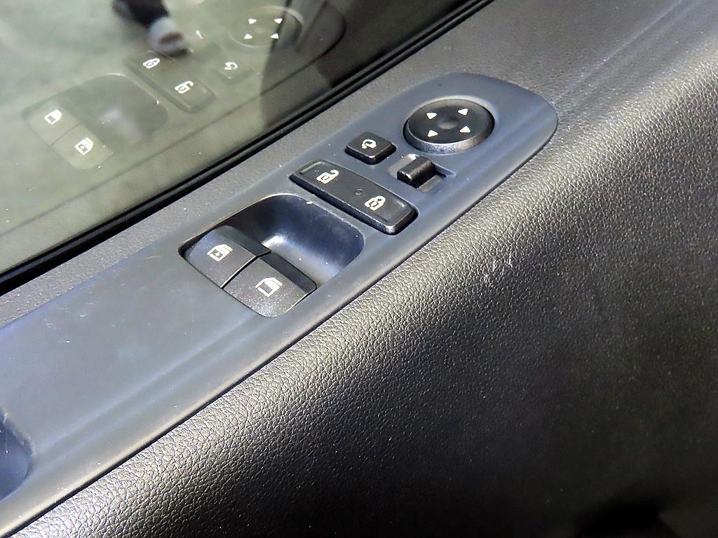 HYUNDAI Staria 2022 Gris - Importación desde Corea - HF Imports Iquique - Foto 13