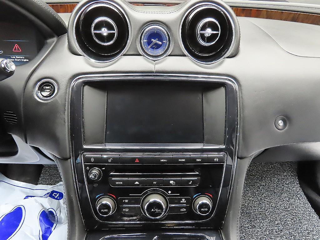 Jaguar XJ 2013 Plateado - Importación desde Corea - HF Imports Iquique - Foto 12